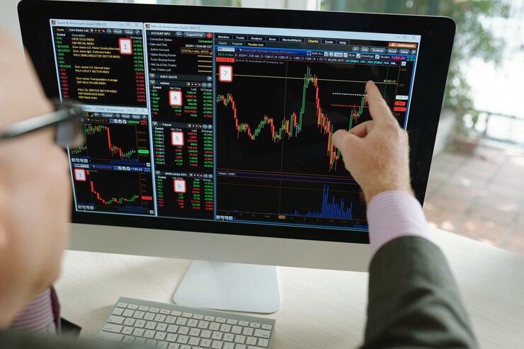 How to Use the Ichimoku Cloud in Forex Trading