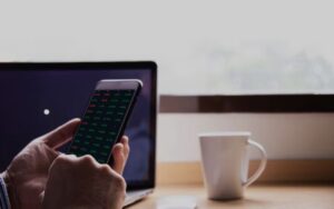 What Is The Difference Between MACD And DMI